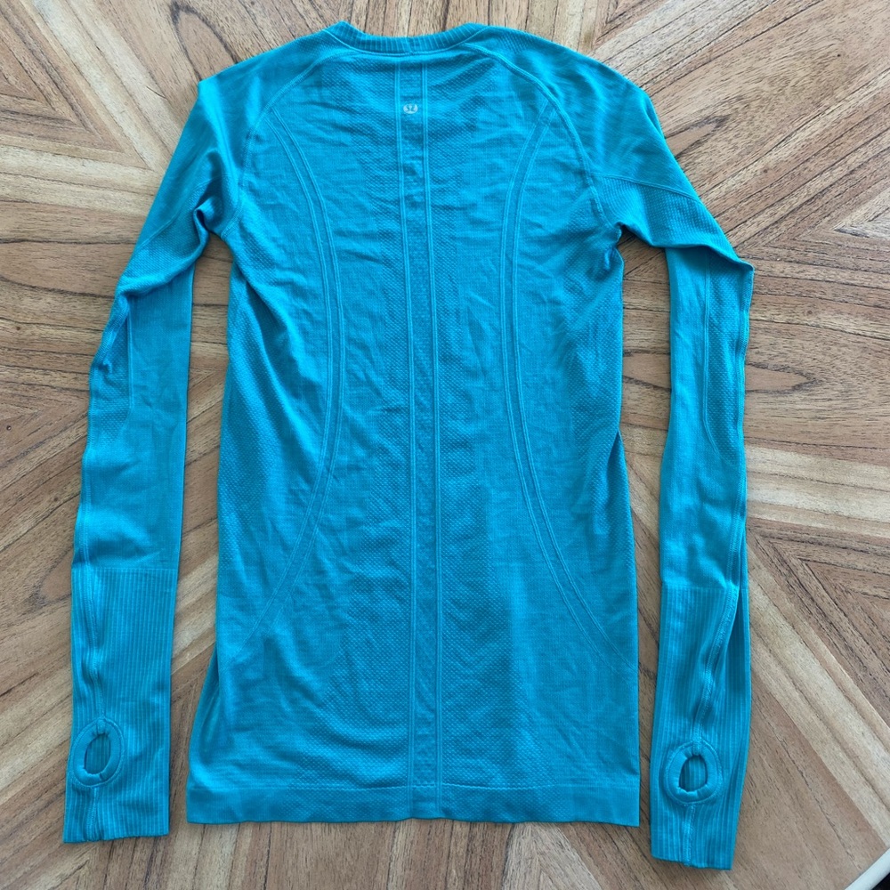 Like new! lululemon swiftly long sleeve